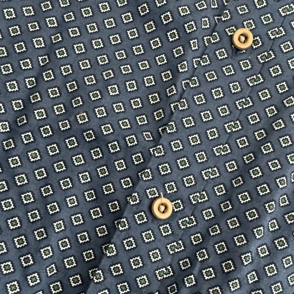 🌼UNTUCKit🌼 Blue Geometric Button Down Shirt, Size XXL - Picture 5 of 7
